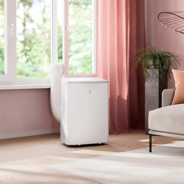 Electrolux EXP34U339HW Mobile Air Conditioner – Cooling & Heating, 12000 BTU / 3.4 kW, R290