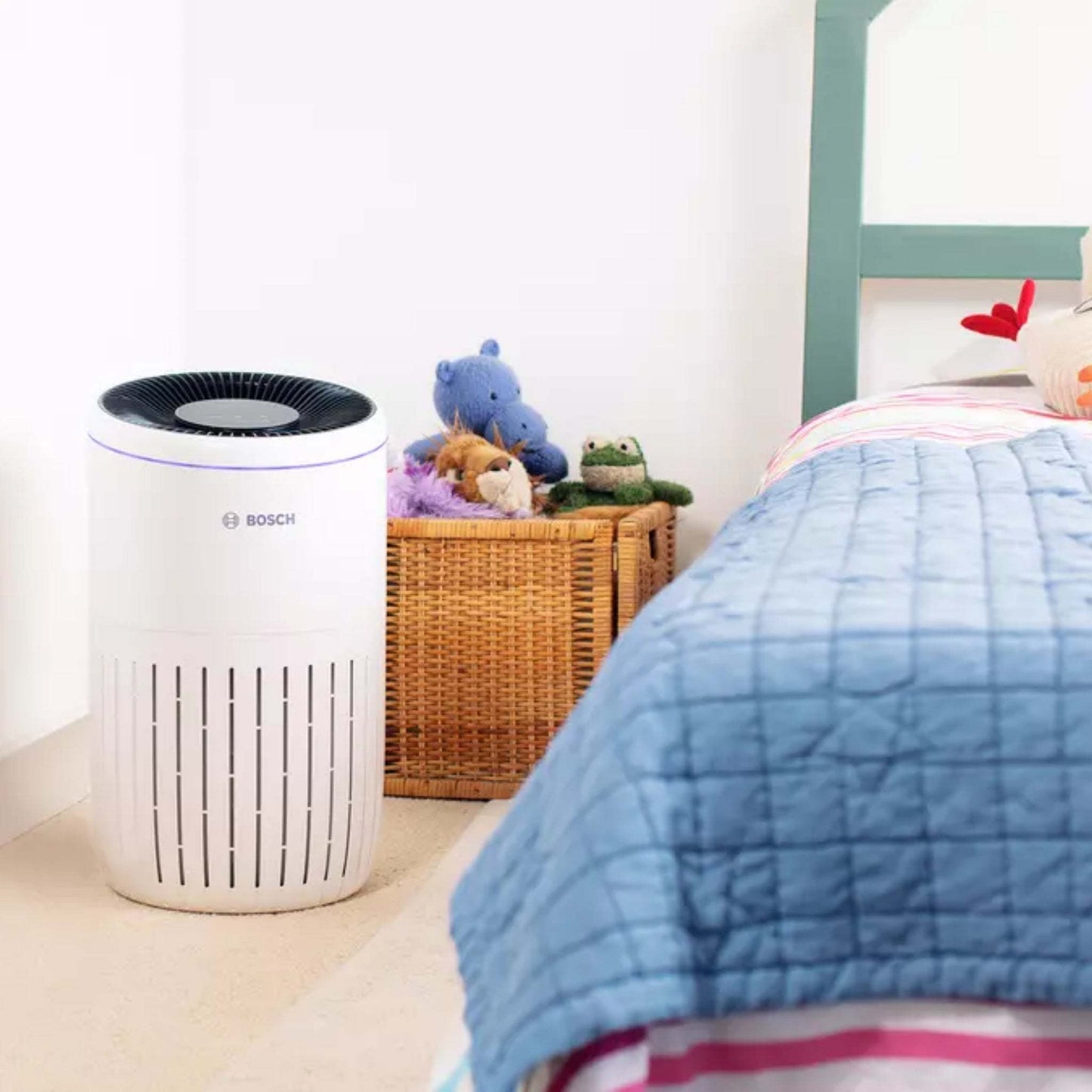 Bosch Air 4000 air purifier with 500mm height, 4kg weight, 49dB sound level, code 7733701943
